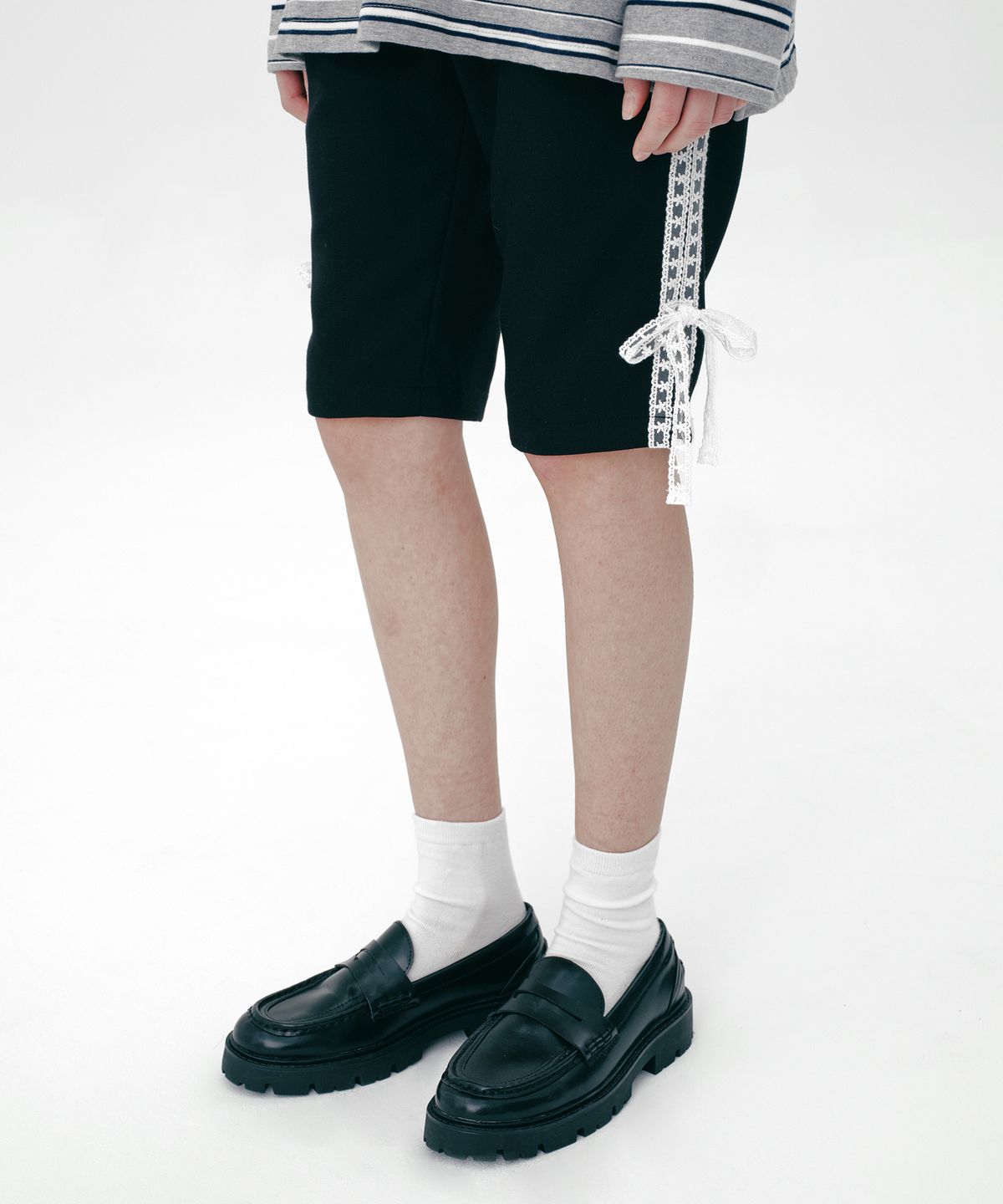 마가린핑거스(MARGARIN FINGERS) LACE CAPRI PANTS (BLACK)
