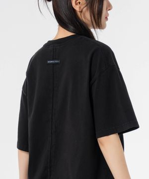 뒷절개 오버핏 피그먼트 반팔티셔츠 블랙