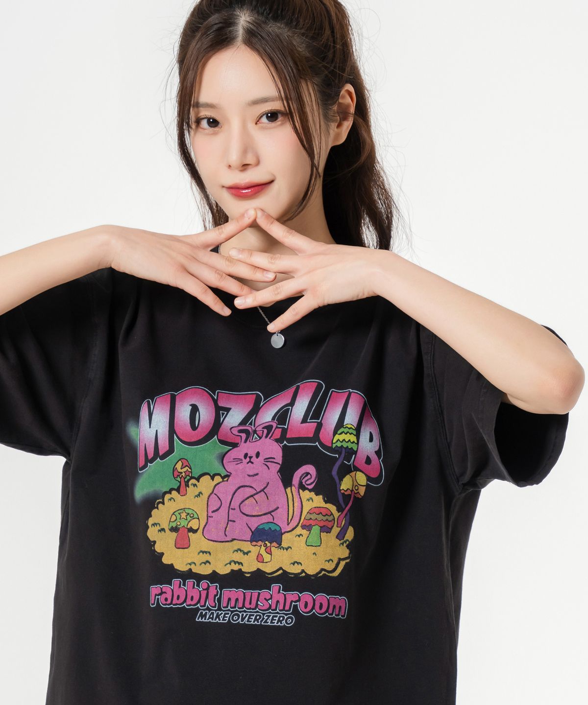 모즈모즈(MOZMOZ) 하이래빗 오버핏 피그먼트 반팔 티셔츠 블랙