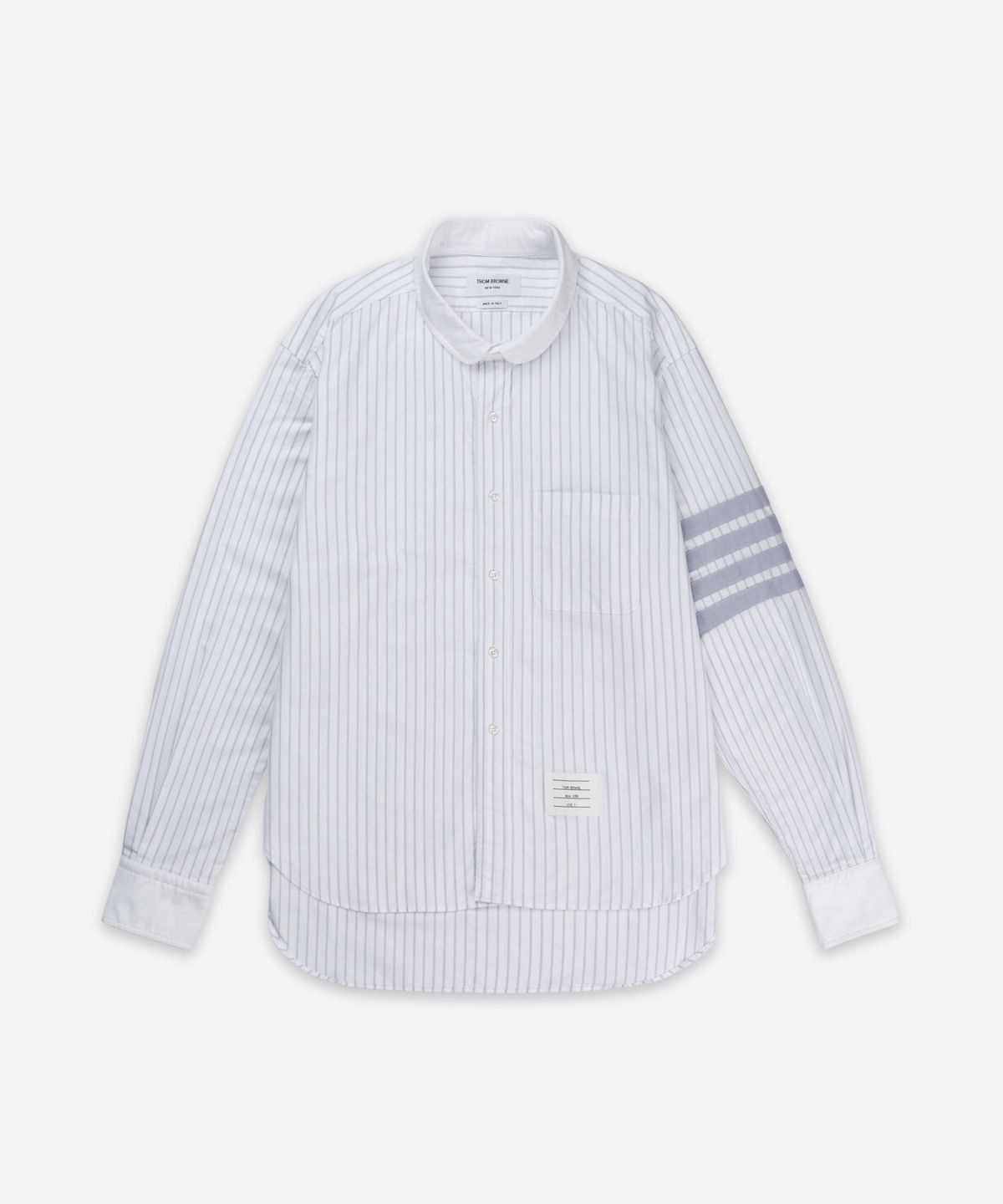 톰 브라운(THOM BROWNE) 스트레이트 핏 미니 라운드 카라 셔츠 - 블루 / MWL414CF0013450