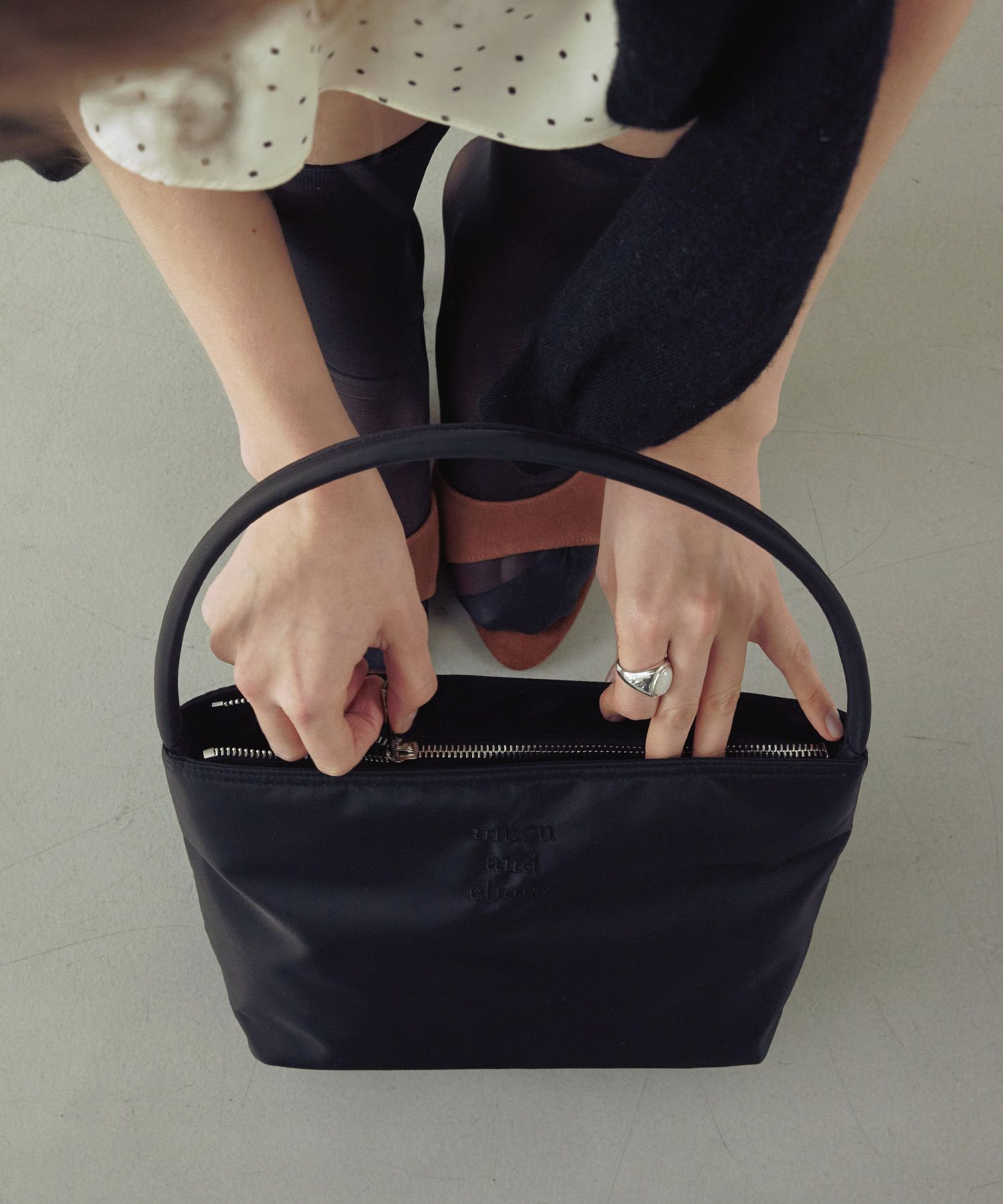 MUSINSA | MUCU AND EBONY Near Flat Bag Near Flat Bag Black