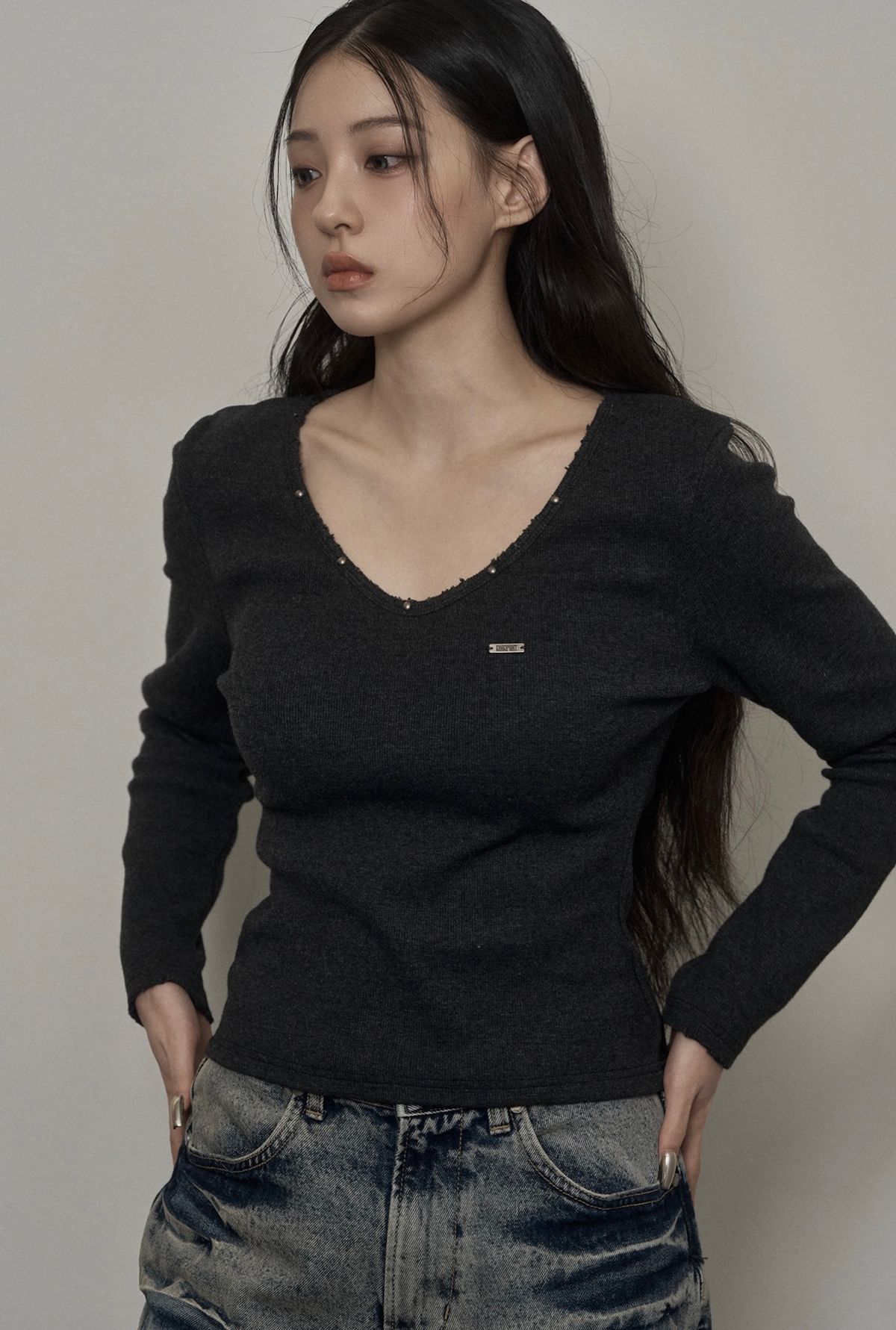 카키포인트(KHAKIPOINT) Damage Stud T-shirt (charcoal)