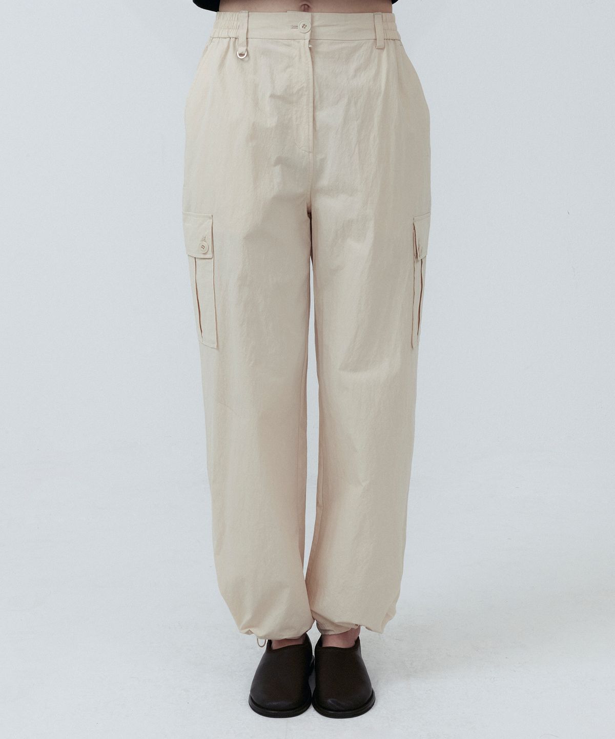 클로브(CLOVE) [25SS clove] Parachute Cargo Pants (Beige)