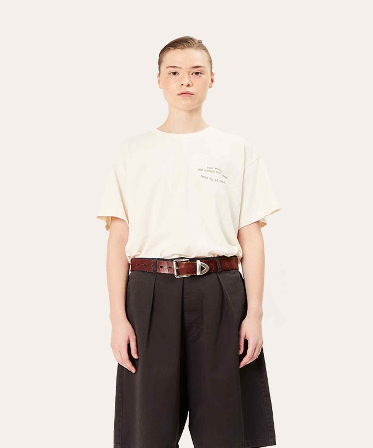 벌스데이수트(BIRTHDAYSUIT) OLD CAR T-SHIRT (IVORY)