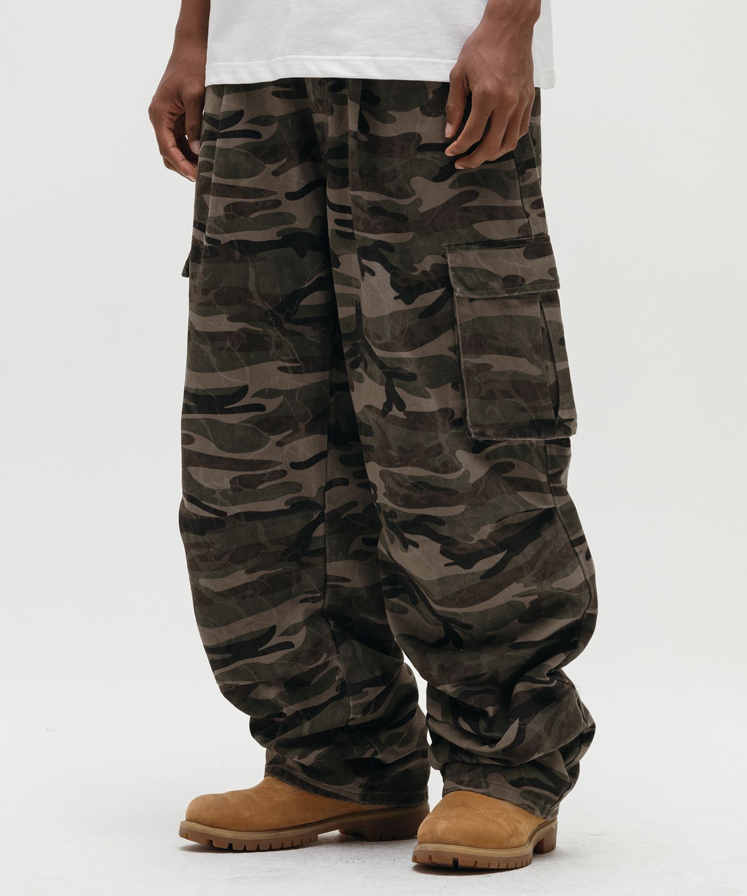 MUSINSA公式 | KANEITEI VINTAGE ONE TUCK CARGO PANTS (CAMO)