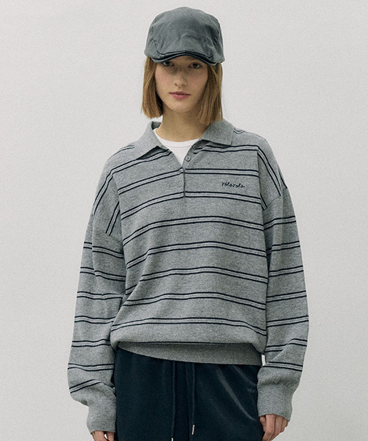 로라로라(ROLAROLA) LOOSE FIT COLLAR STRIPE KNIT GRAY