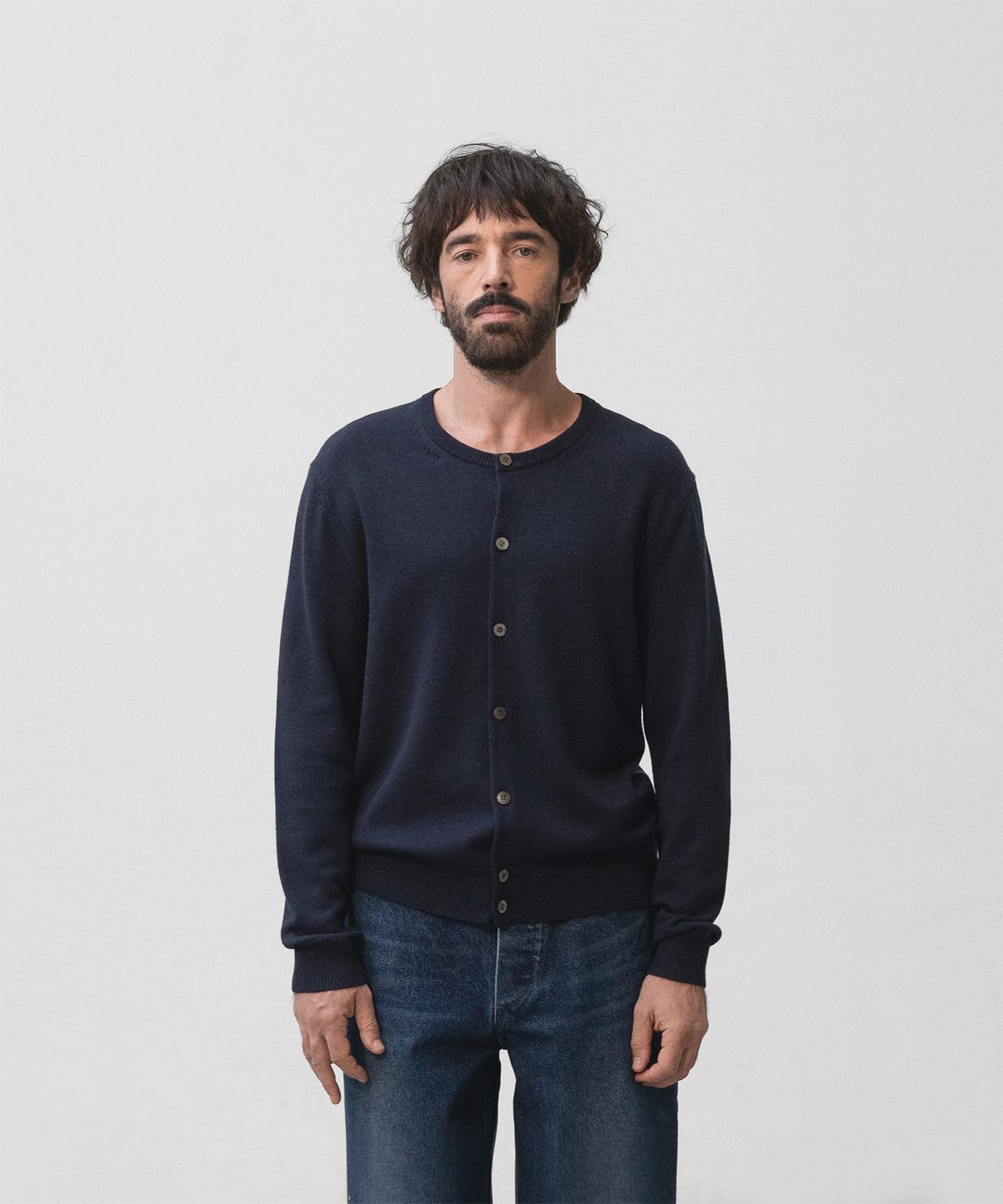 어나더 오피스(ANOTHER OFFICE) Solid Round Neck Cardigan (Navy)