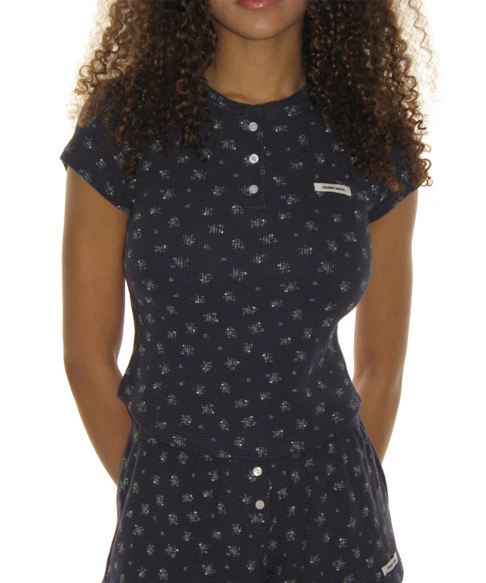 ★CRANK★FLOWER HENLEY NECK TOP_NAVY★正規品/韓国直送料込 MUSINSA | CRANK Flower Henley Neck Top_Navy