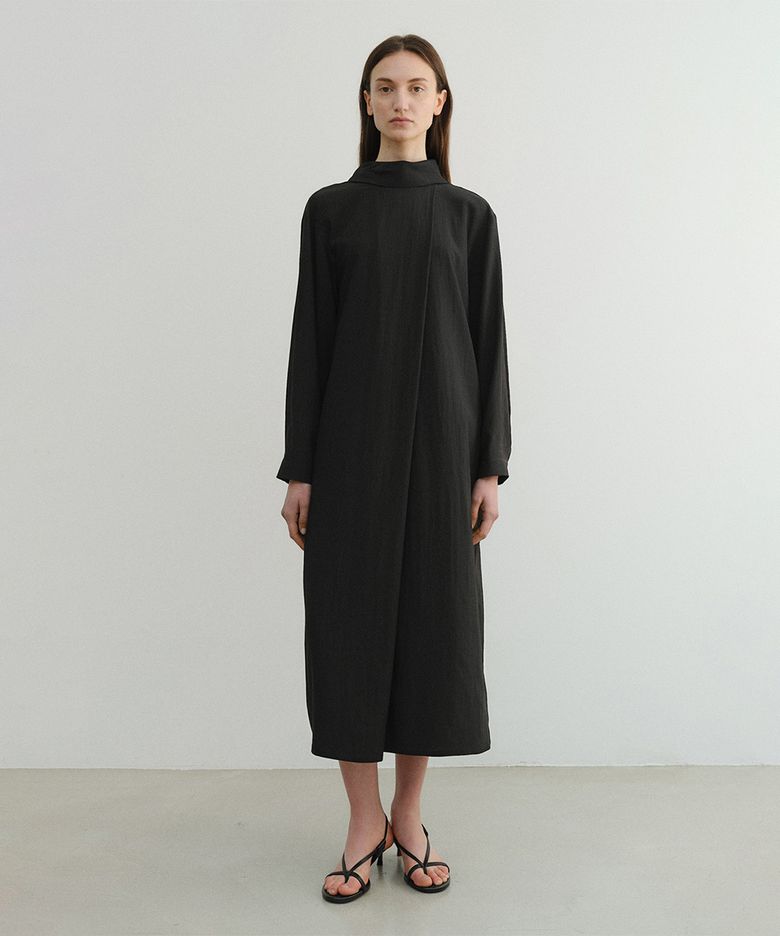BACK TIE MAXI DRESS (BLACK)