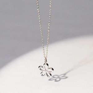 소프트라인 플라워 팬던트 체인목걸이 (C2501-AN842_SV)