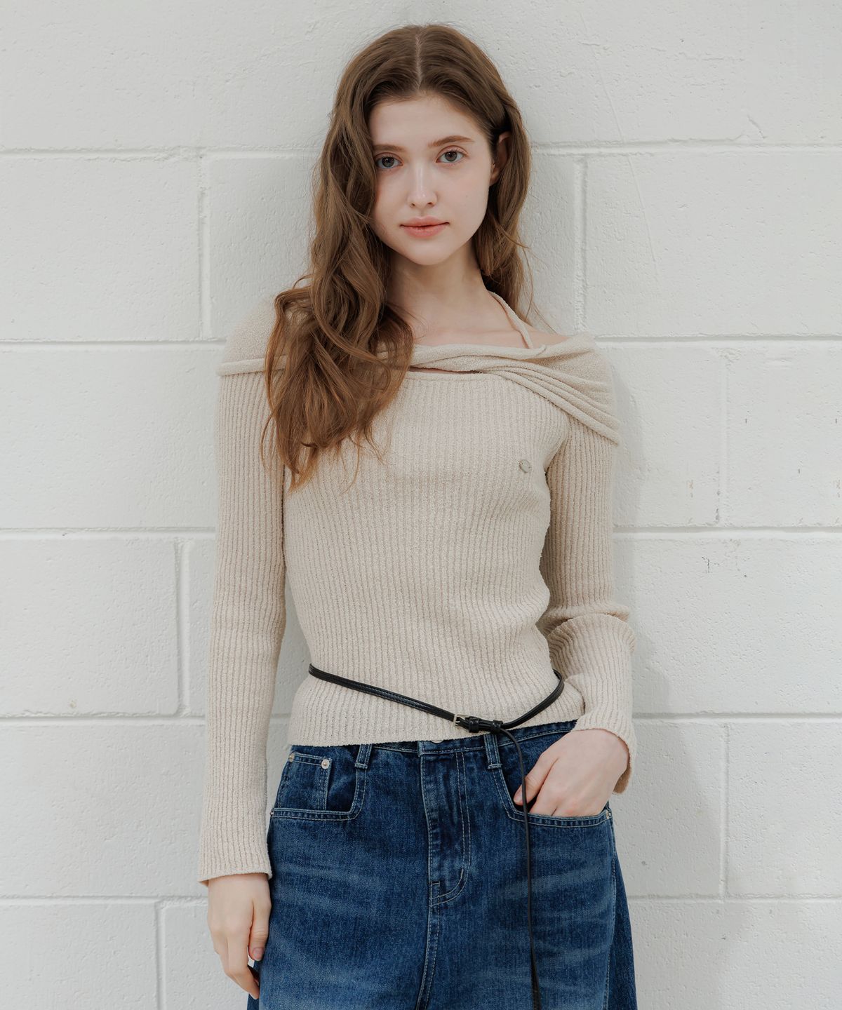 판도라핏(PANDORAFIT) Twisted Off-Shoulder Knit