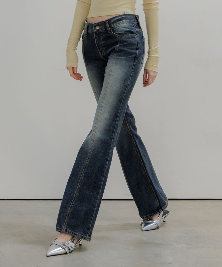 [BOOTSCUT] Cut-Off Low Rise Jeans
