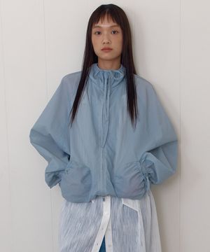 SHIRRING POCKET WINDBREAKER_SKY BLUE