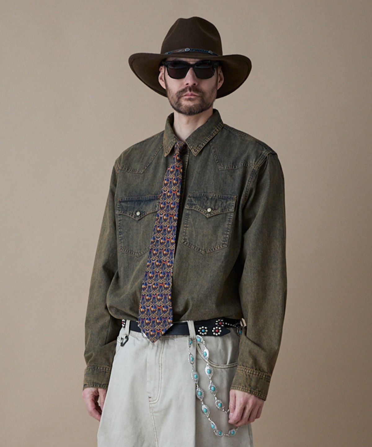 펜필드(PENFIELD) 다잉 데님 웨스턴 셔츠 브라운_FR1WR19U