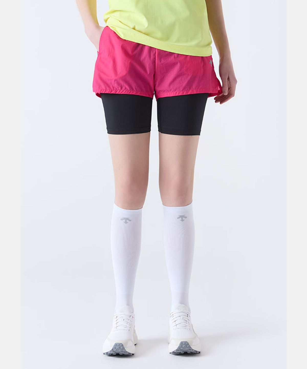 데상트(DESCENTE) 러닝 3인치 투인원 쇼츠 핑크(SQ123RHP39)