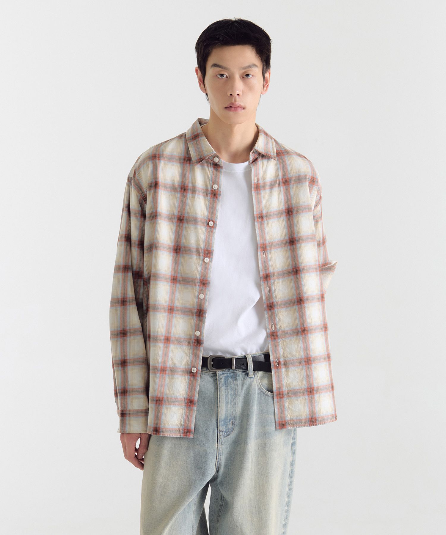 ★MUSINSA STANDARD★ Relaxed ombre check shirt white blue MM MUSINSA | MUSINSA STANDARD Relaxed Ombre Check Shirt [White