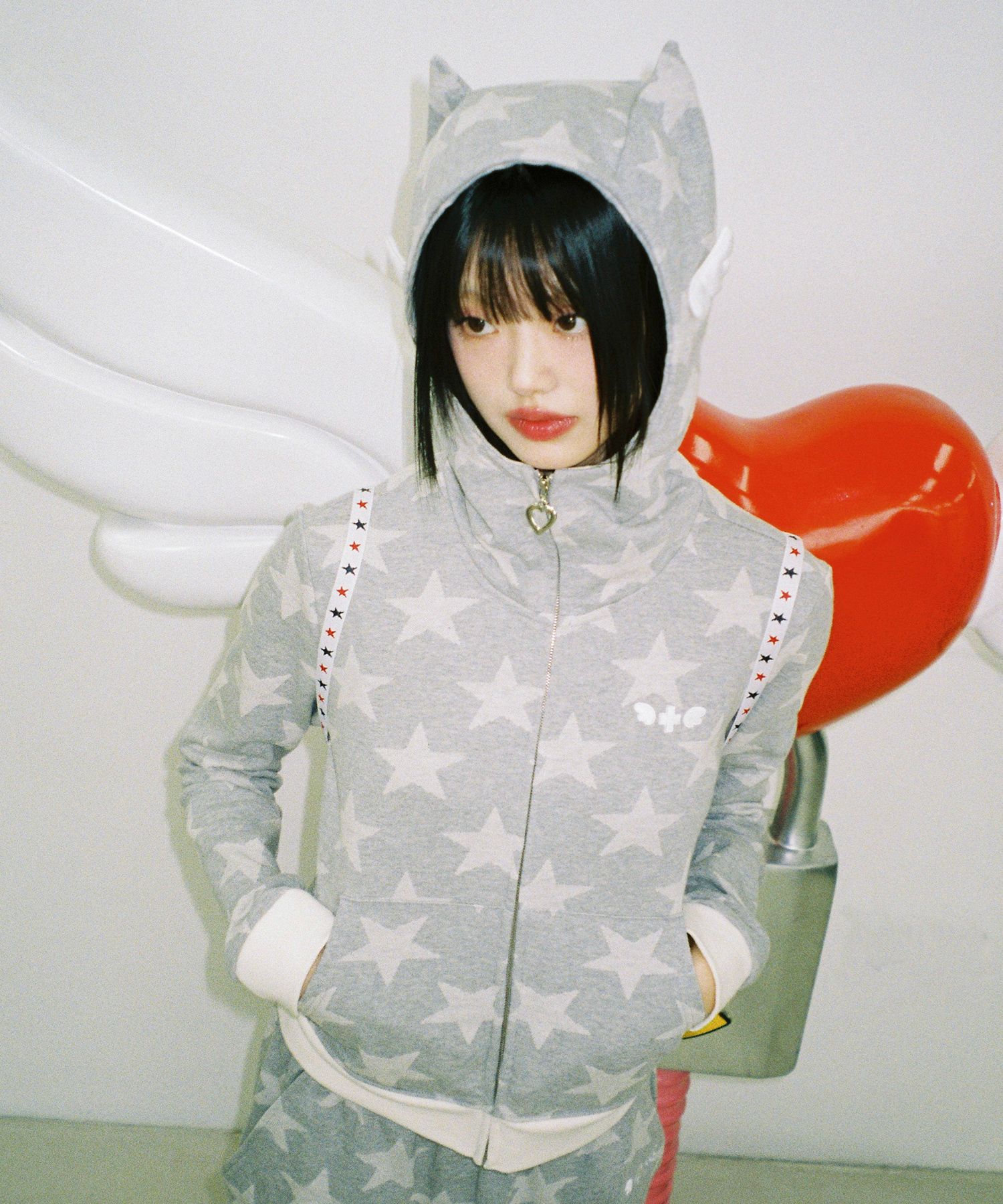 MUSINSA CLUT STUDIO Star Angel Wings Zip-Up Hoodie Top Grey
