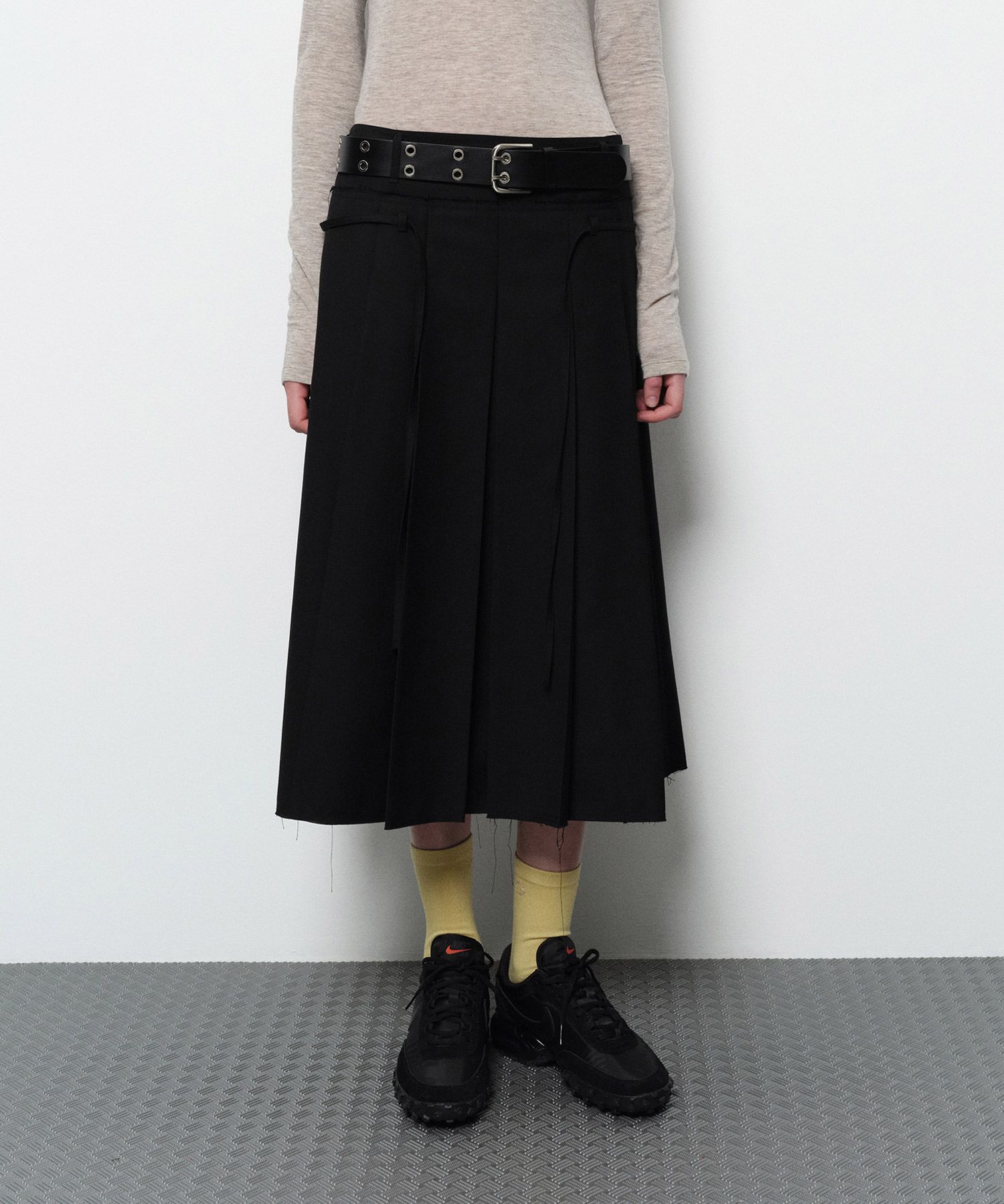 スカート DIAGONAL : 25SS / CUTTING PLEATS BELT SKIRT (BLACK) MUSINSA | DIAGONAL CUTTING PLEATS BELT SKIRT (black)