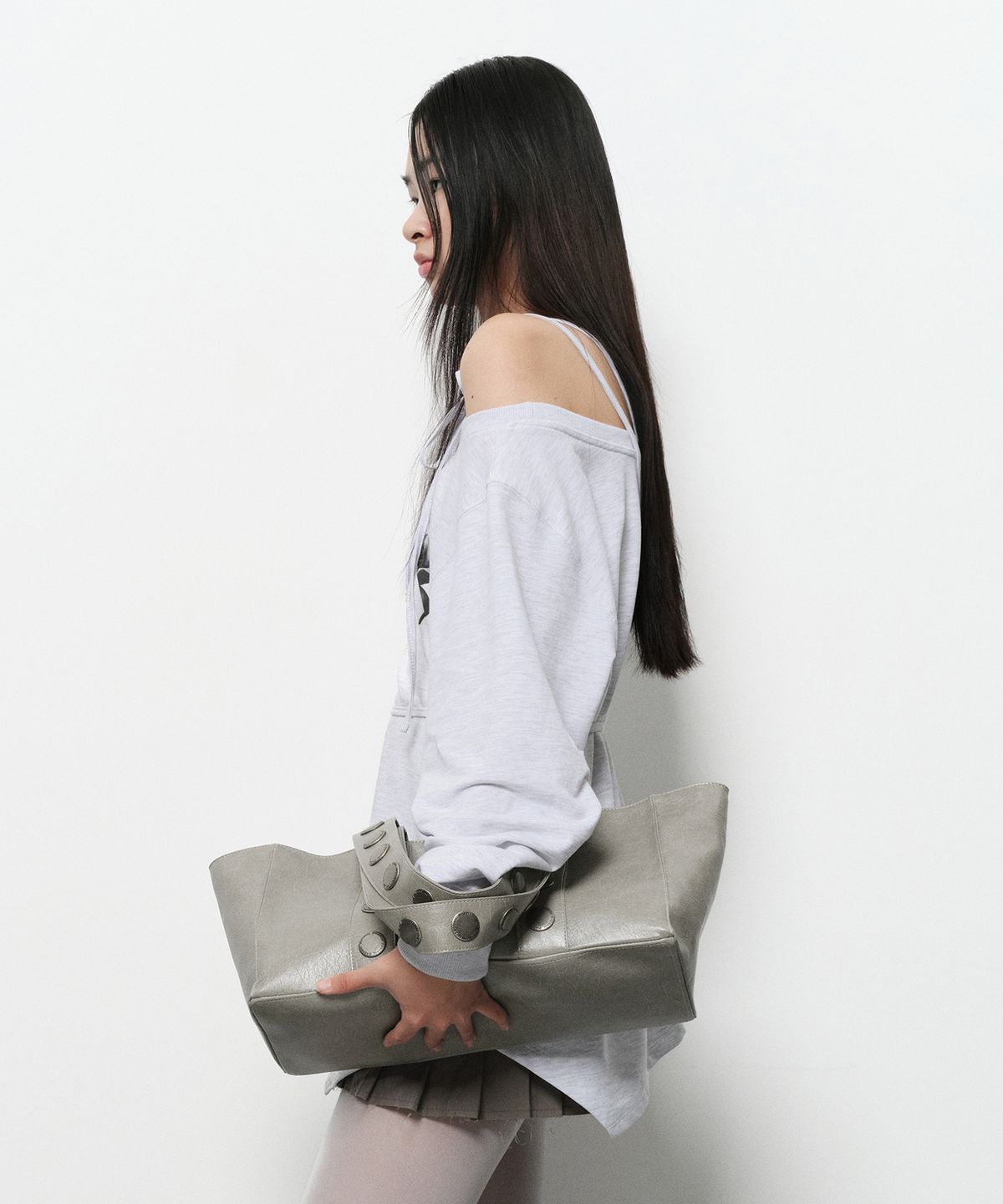 다이애그널(DIAGONAL) FUNKY SQUARE SHOULDER BAG (light grey)