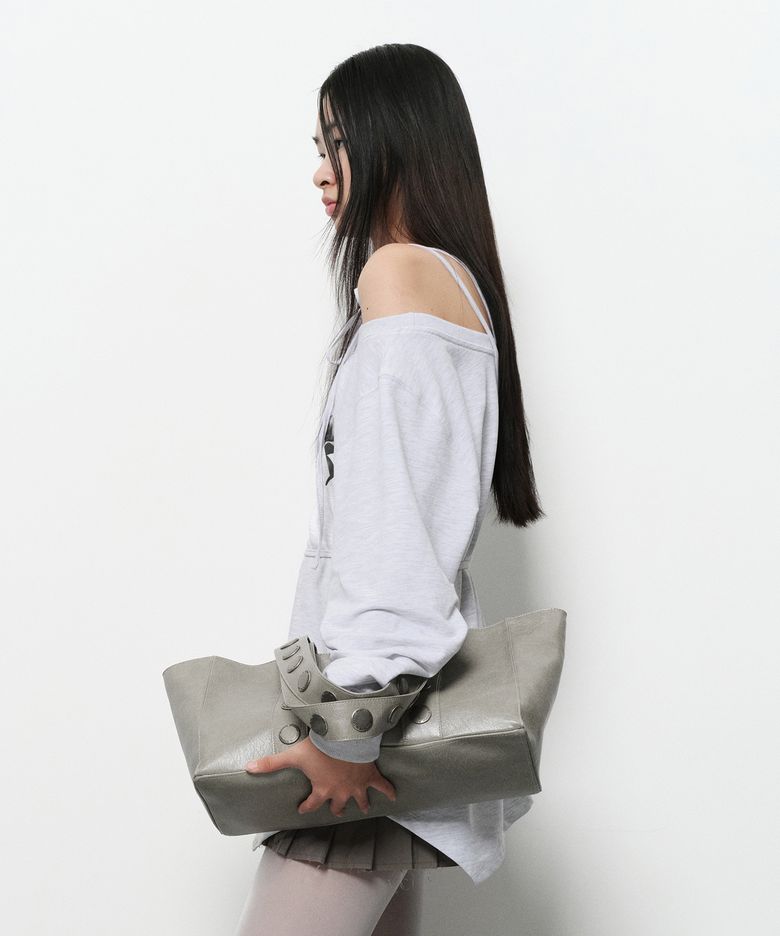 FUNKY SQUARE SHOULDER BAG (light grey)