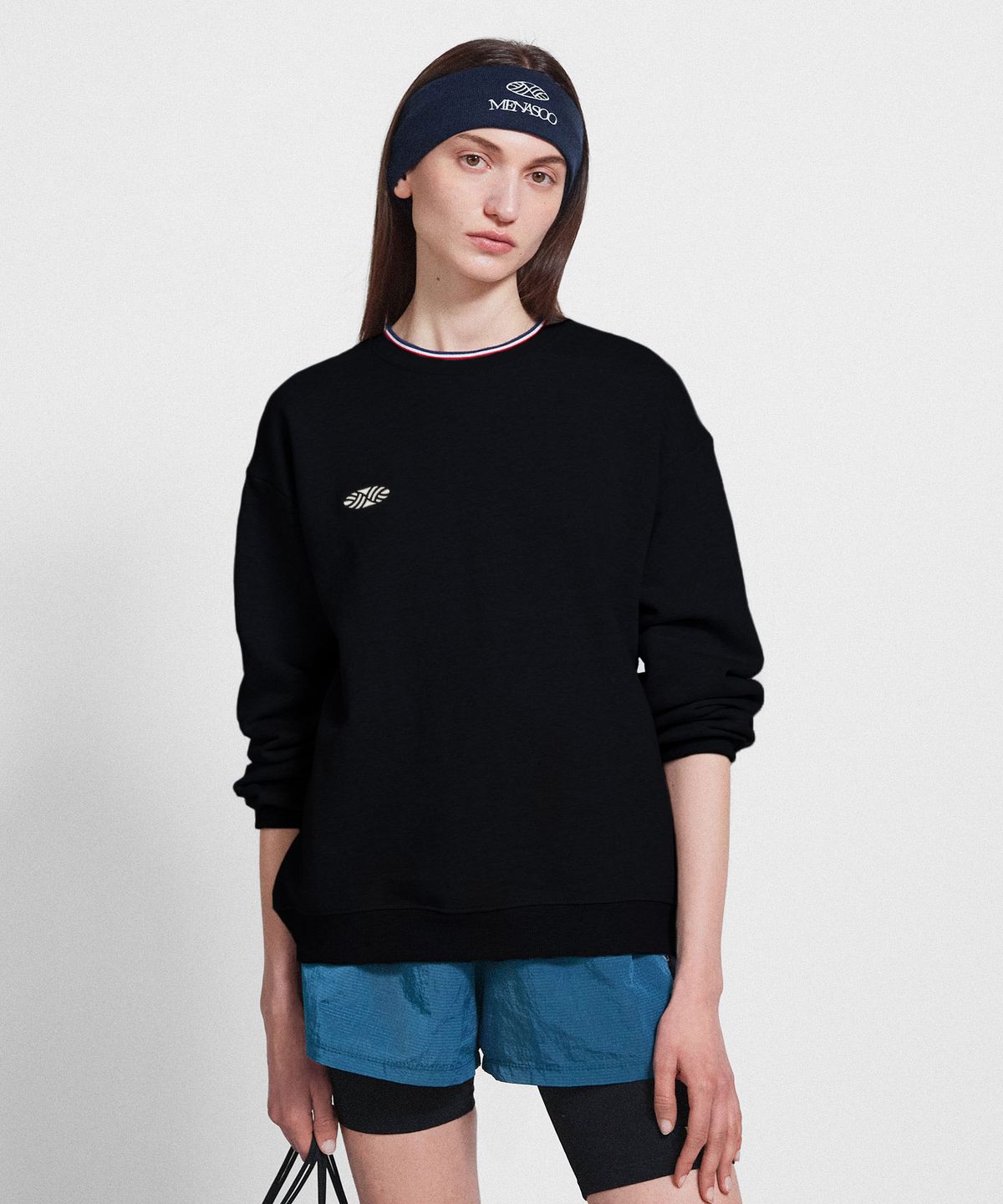 미나수(MENASOO) Track Volume Point Round Sweatshirt_Black