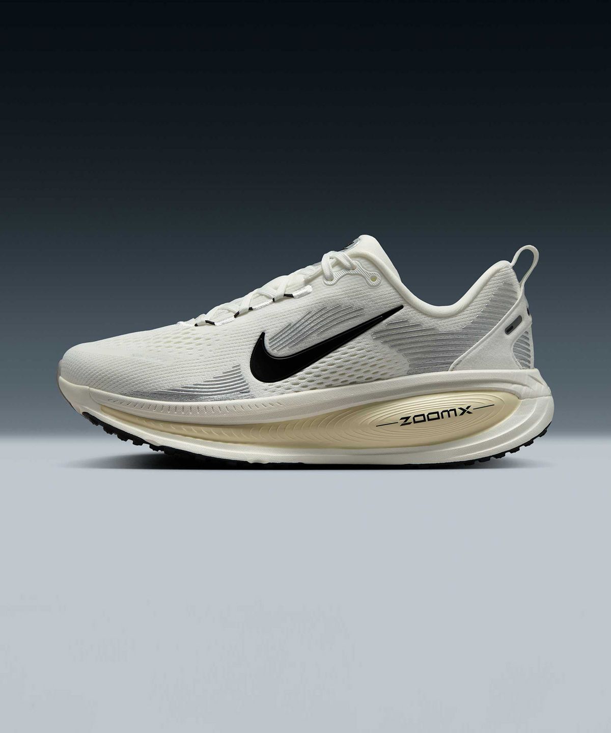나이키(NIKE) 보메로 18 W - 서밋 화이트:코코넛 밀크:코코넛 밀크:블랙 / HM6804-101