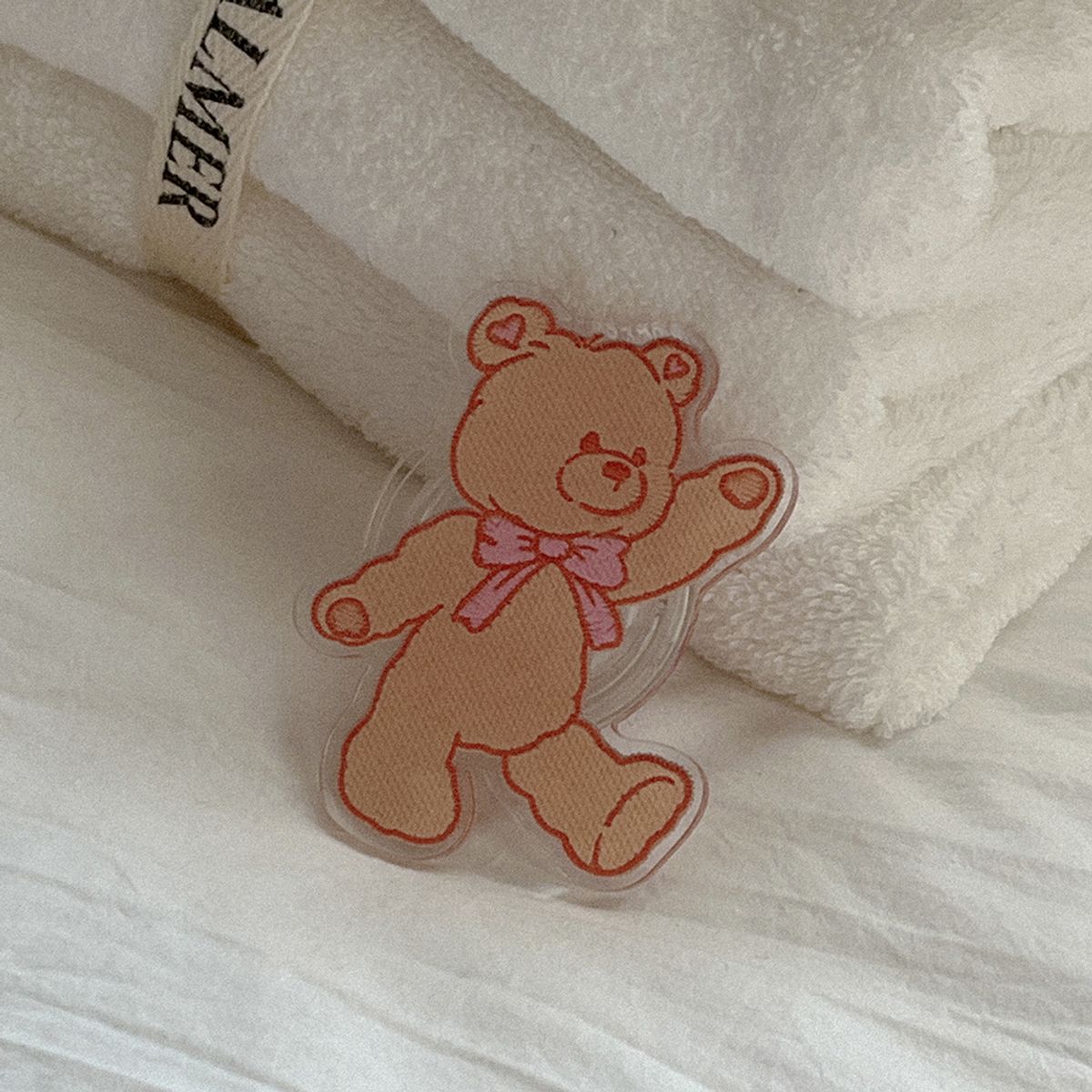 메이드모먼(MADEMOMENT) bear embroidery 디자인 [아크릴스마트톡]