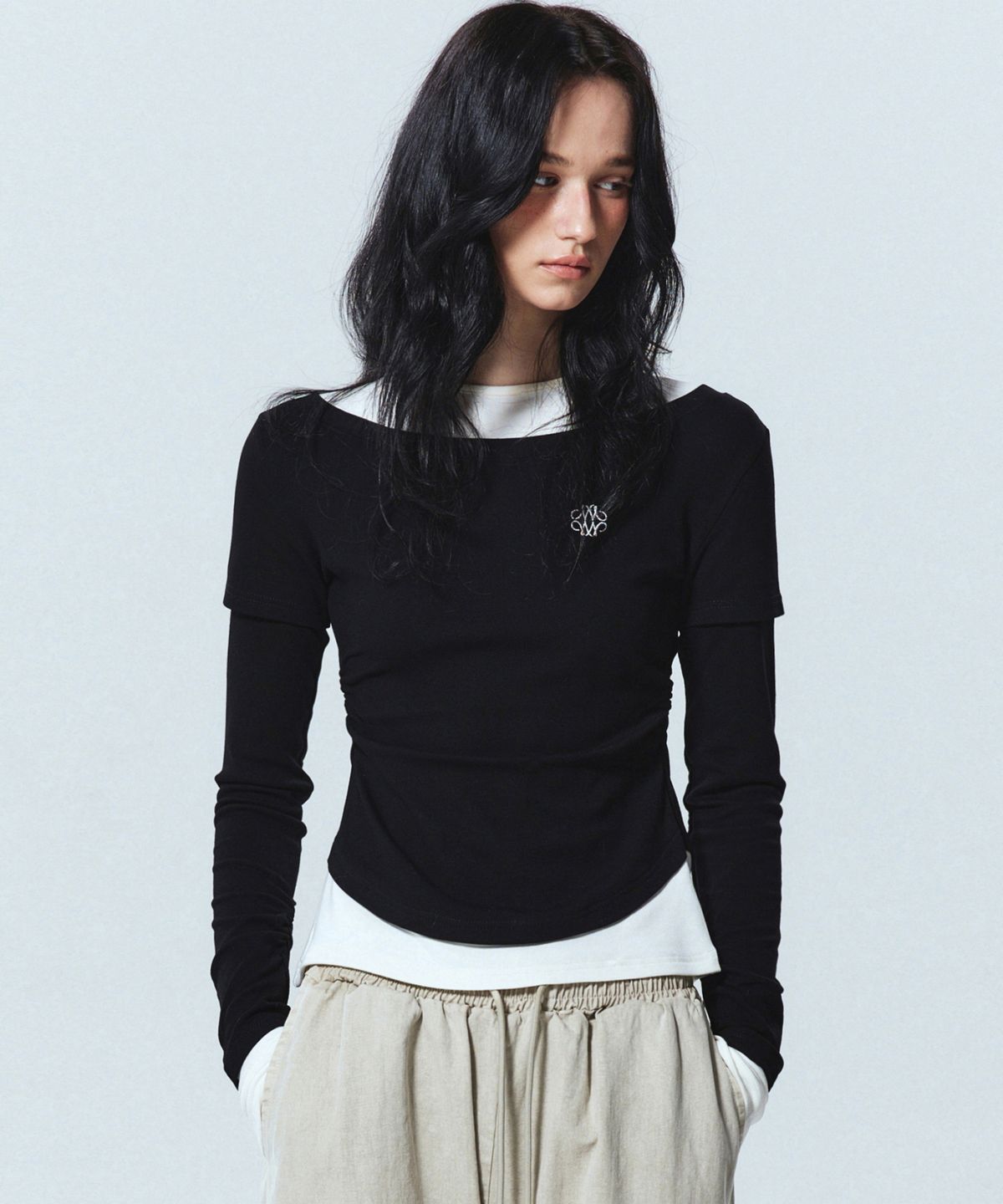 닉앤니콜(NICK&NICOLE) NICOLE SHRRING LAYERED SLEEVE TOP_BLACK