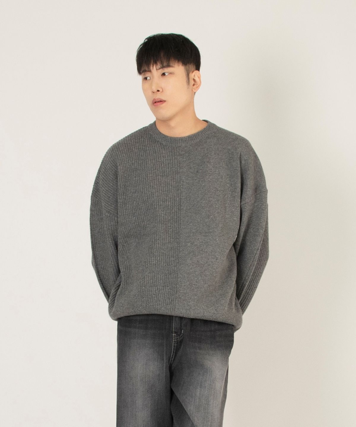 살롱드서울(SALON DE SEOUL) 유니섹스 하프 반전패턴 라운드 오버핏 울(WOOL)니트 - 그레이