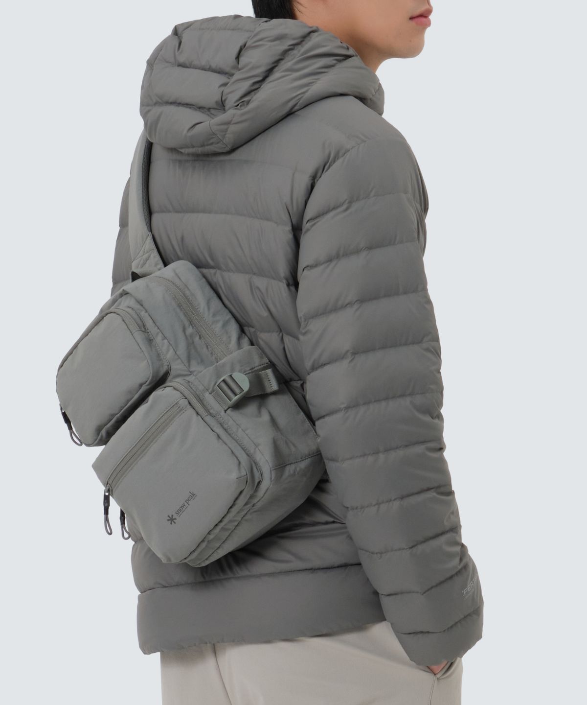 스노우피크 어패럴(SNOWPEAK APPAREL) 듀얼테크 슬링백 9L (S25ZUFBG30) Dark Gray