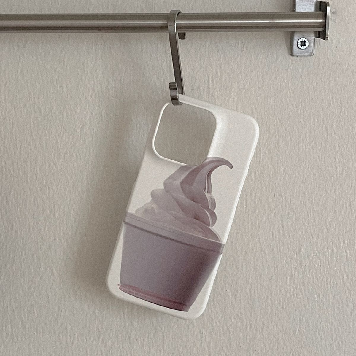 메이드모먼(MADEMOMENT) soft ice cream dream 디자인 [하드 폰케이스]