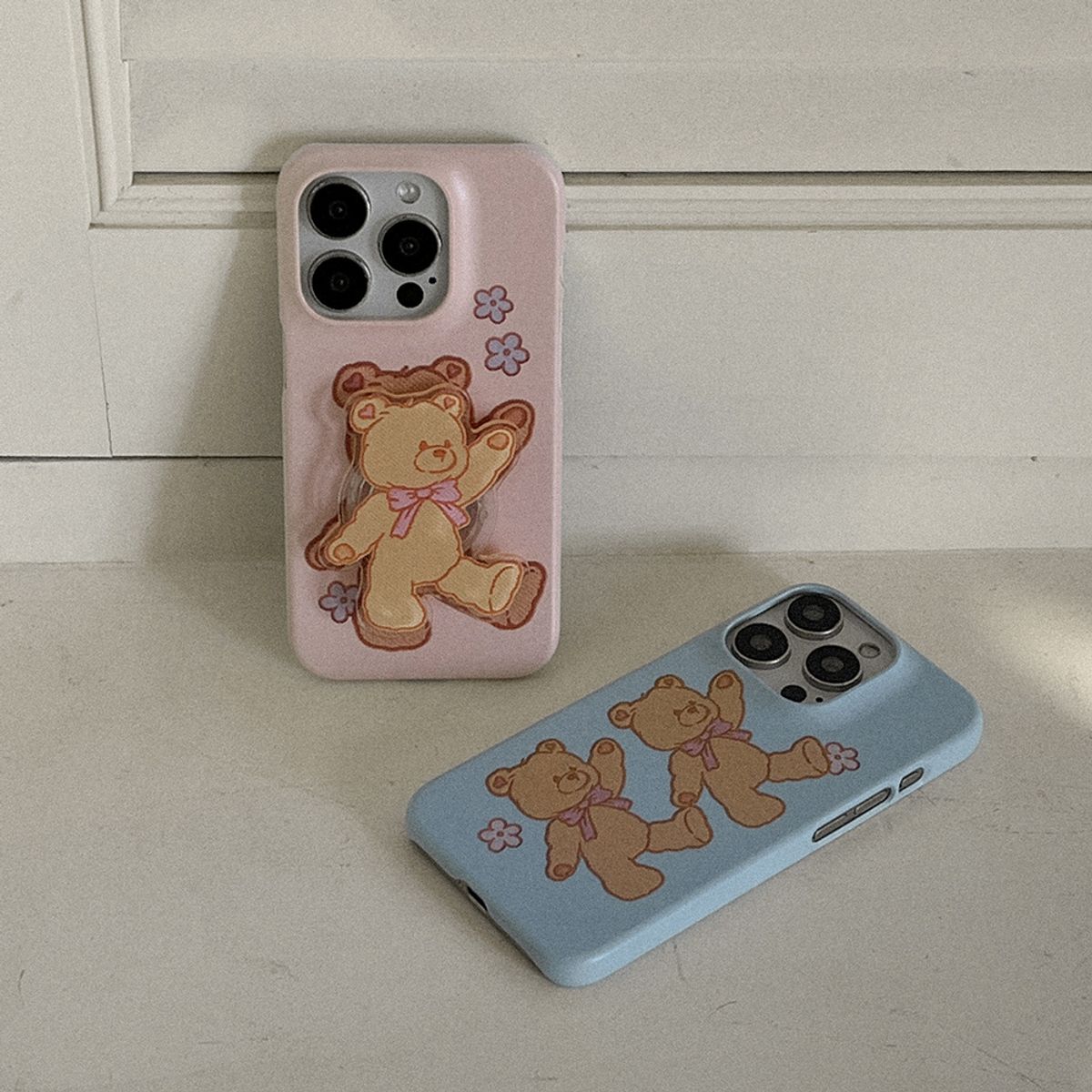 메이드모먼(MADEMOMENT) bear embroidery 디자인 [하드 폰케이스]