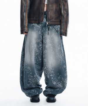 썬 패치 레오파드 벌룬 데님 팬츠 - 블랙