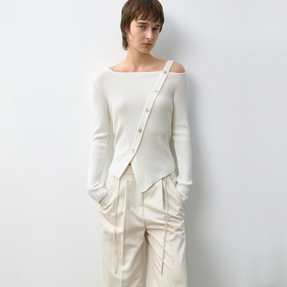 아틀리에 나인(ATELIER NAIN) MORGAN SEMI SLIM KNIT(T-7010)