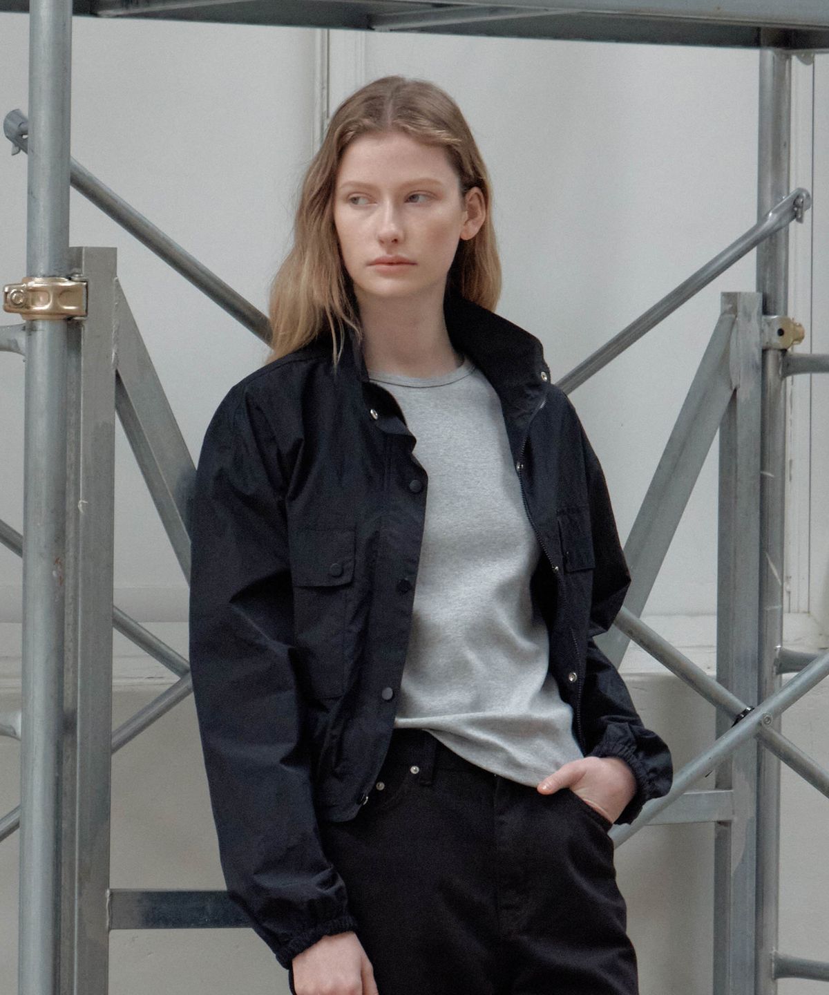 더마고(THEMARGOT) CROP POCKET WINDBREAKER (BLACK)
