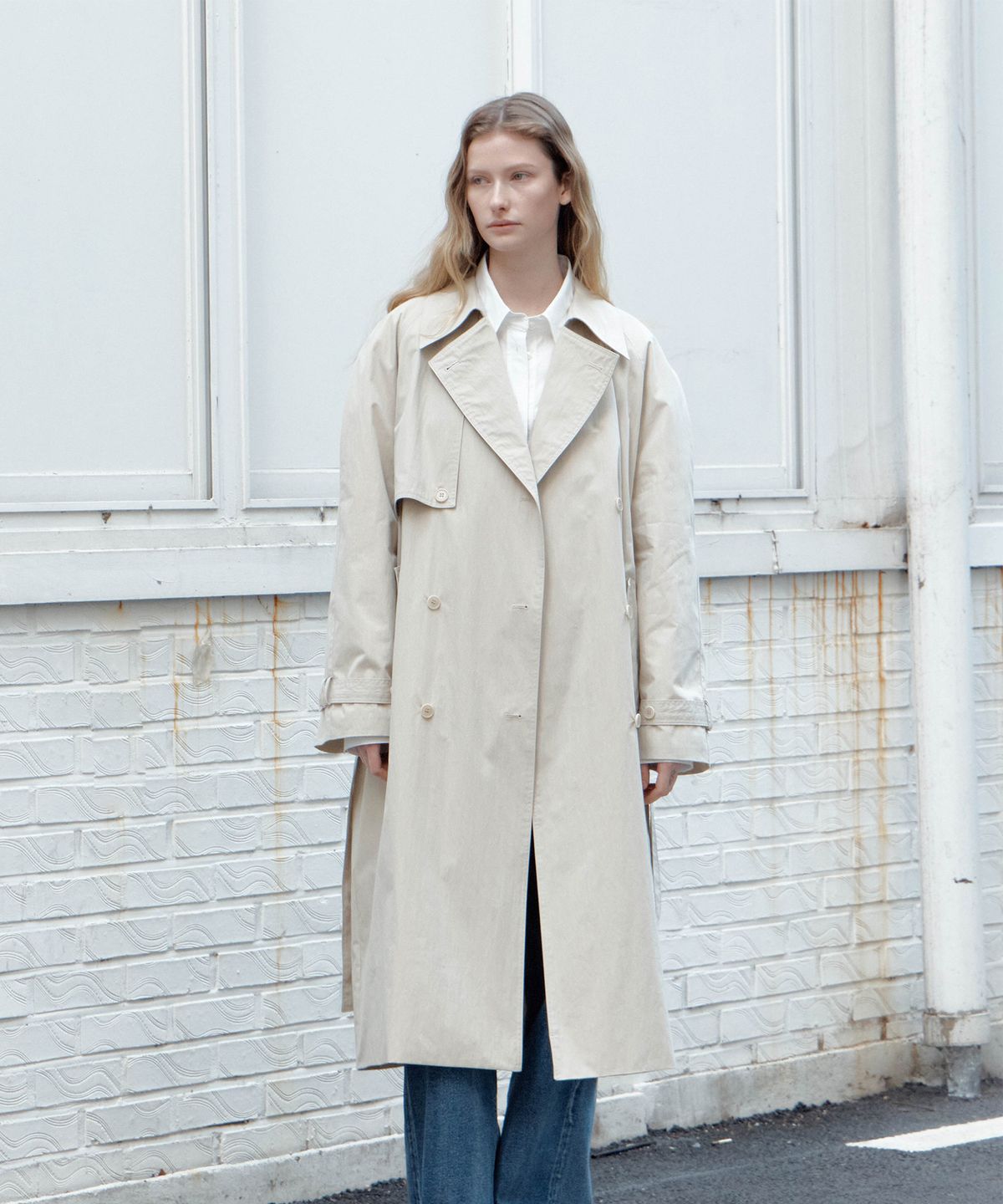 더마고(THEMARGOT) DOUBLE BUTTON TRENCH COAT (BEIGE)
