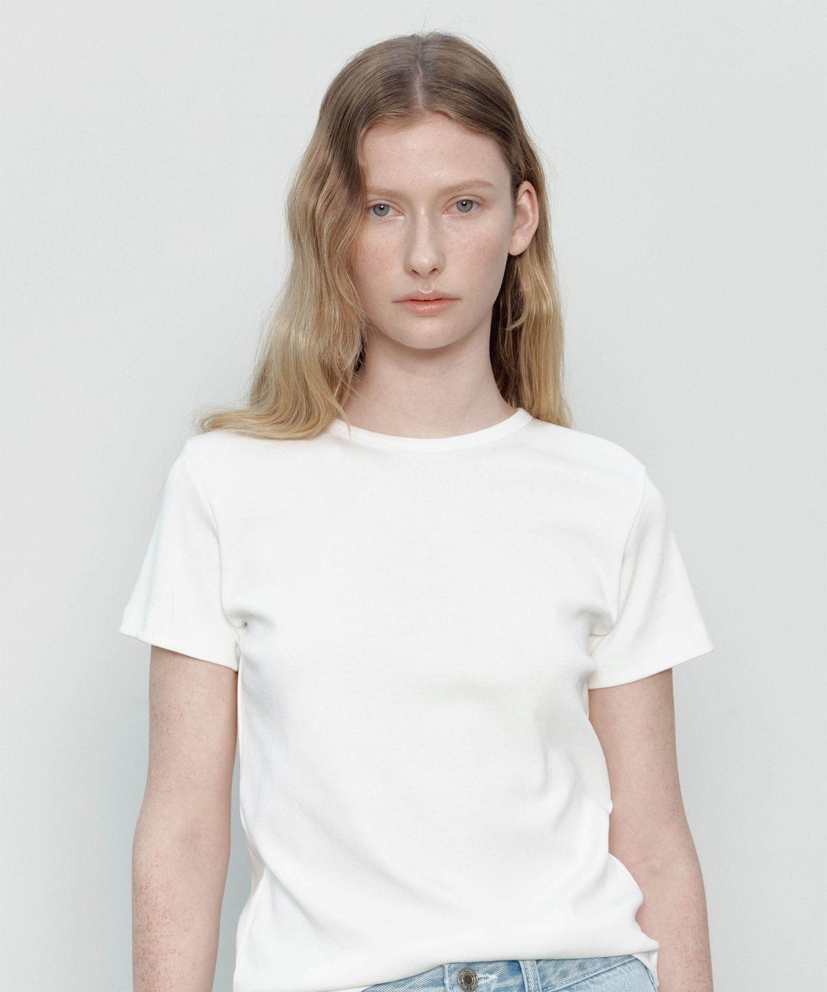 더마고(THEMARGOT) COZY CREWNECK T-SHIRTS (WHITE)