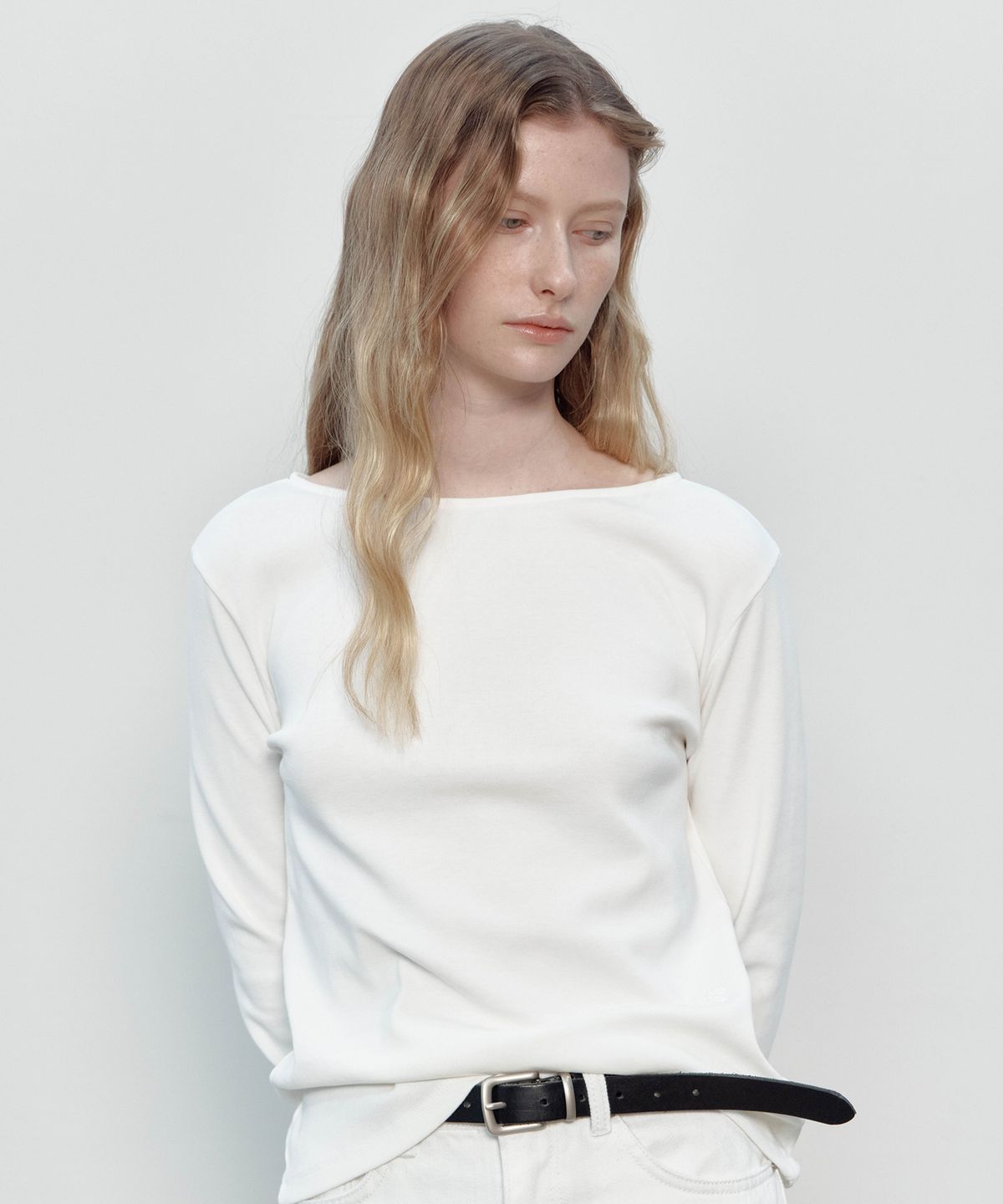 더마고(THEMARGOT) BASIC BOAT NECK T-SHIRTS (WHITE)