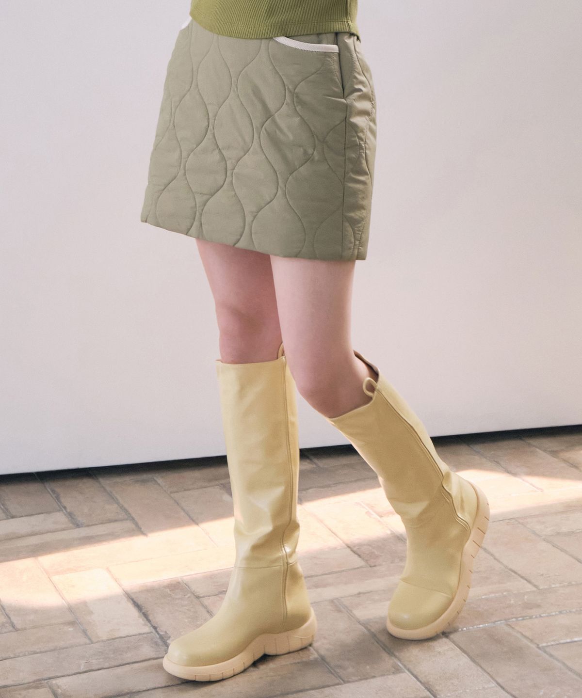 커버낫 우먼(COVERNAT WOMAN) 우먼 퀼팅 미니 스커트 Olive