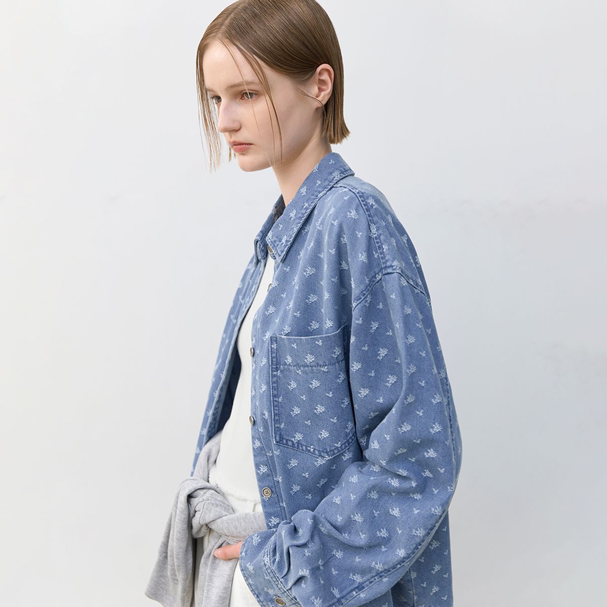아틀리에 나인(ATELIER NAIN) FLOWER FRAYED DENIM SHIRT(BL-4302)