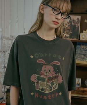 캐럿 홉피 피그먼트 반팔티 스모크블랙