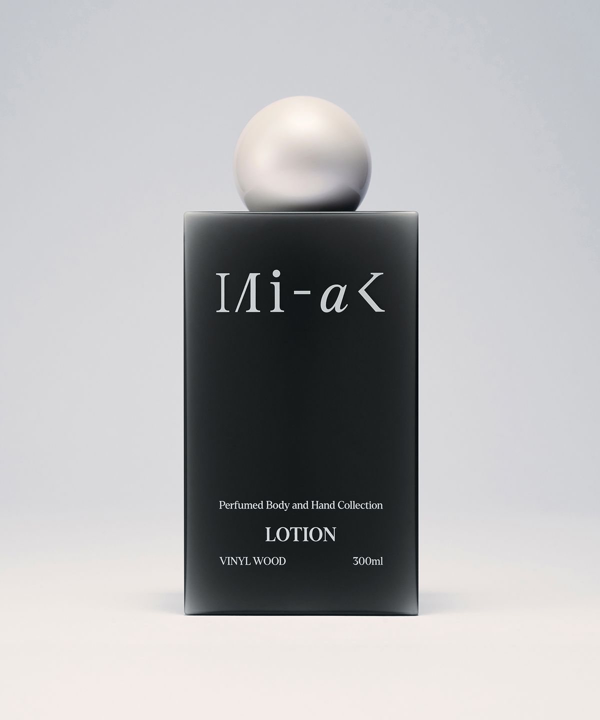 미학(MIHAK) 바이닐우드 퍼퓸드 바디 & 핸드 로션 300ml