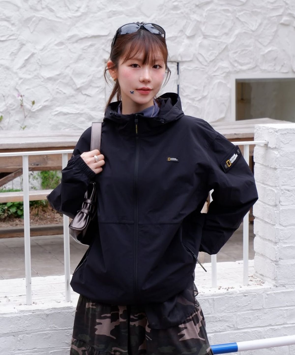 내셔널지오그래픽(NATIONALGEOGRAPHIC) N252UFT840 경량 우븐 후드 풀집업 CARBON BLACK