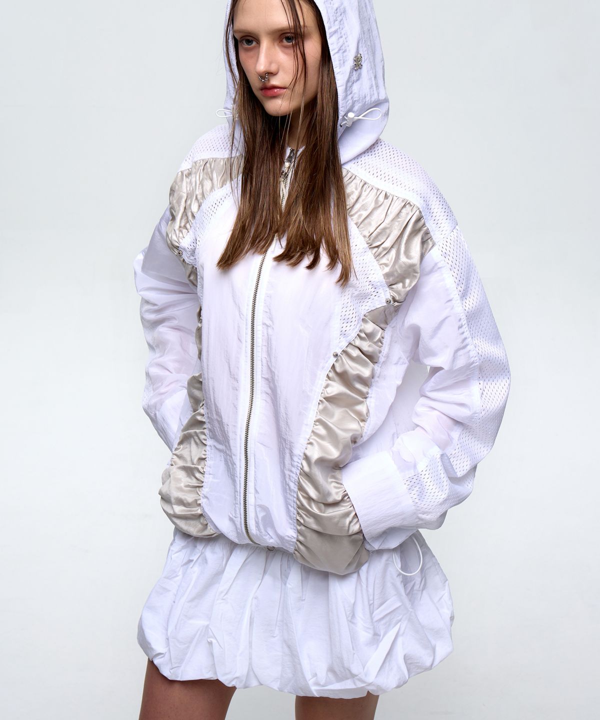 알에스에스씨(RSSC) CURVY INCISION WRINKLE WINDBREAKER - WHITE