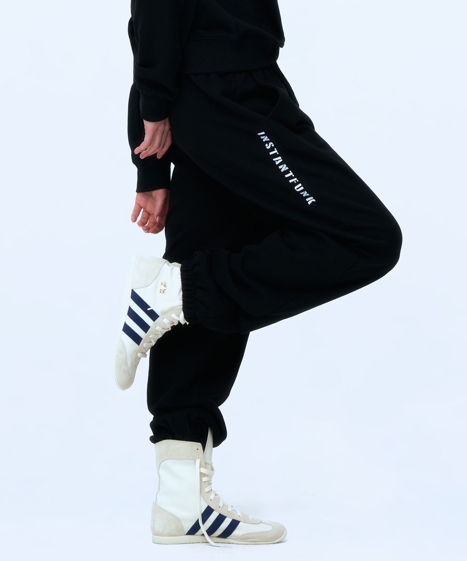 MUSINSA | INSTANTFUNK Basic Logo Sweatpants - Black