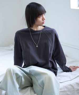 언발란스 절개 롱슬리브 티_CHARCOAL : RADIANT077