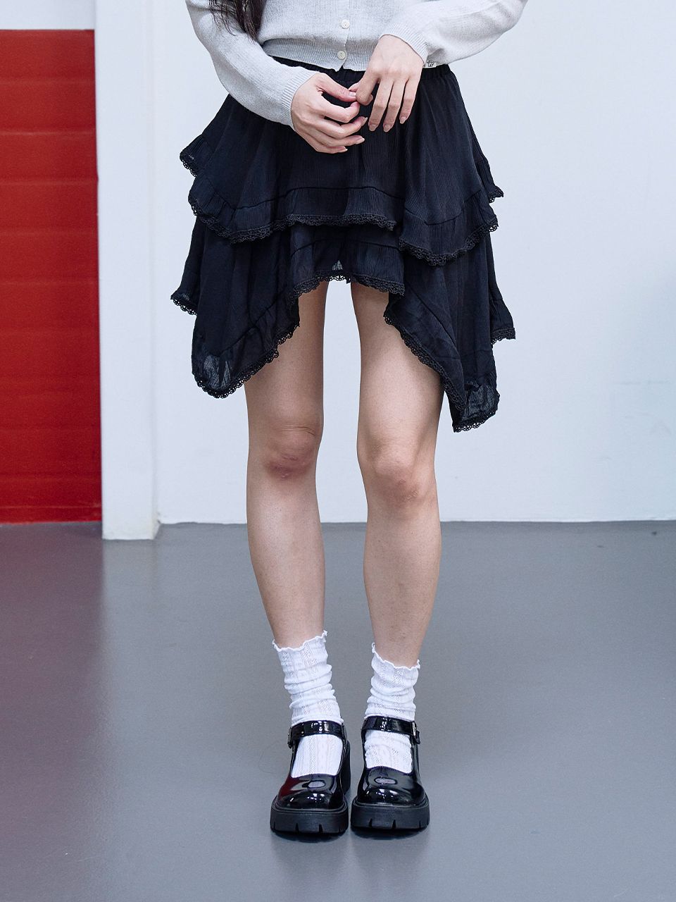 페르フリルミニスカート　misekiseoul blackup musinsa Shop Mini Skirts at MUSINSA