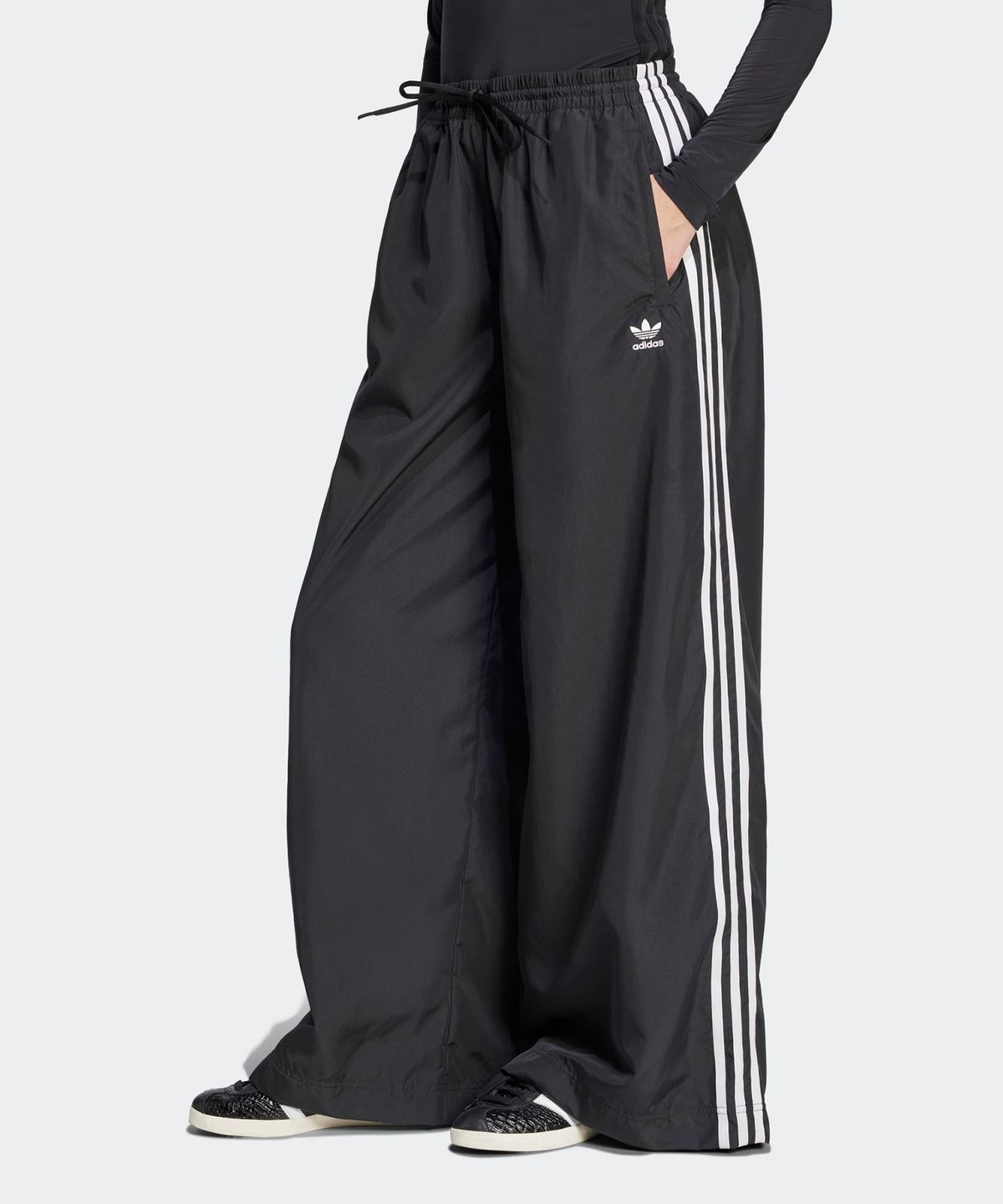 아디다스(ADIDAS) ADILENIUM 3 오버사이즈 트랙 팬츠 - 블랙 / JD3390