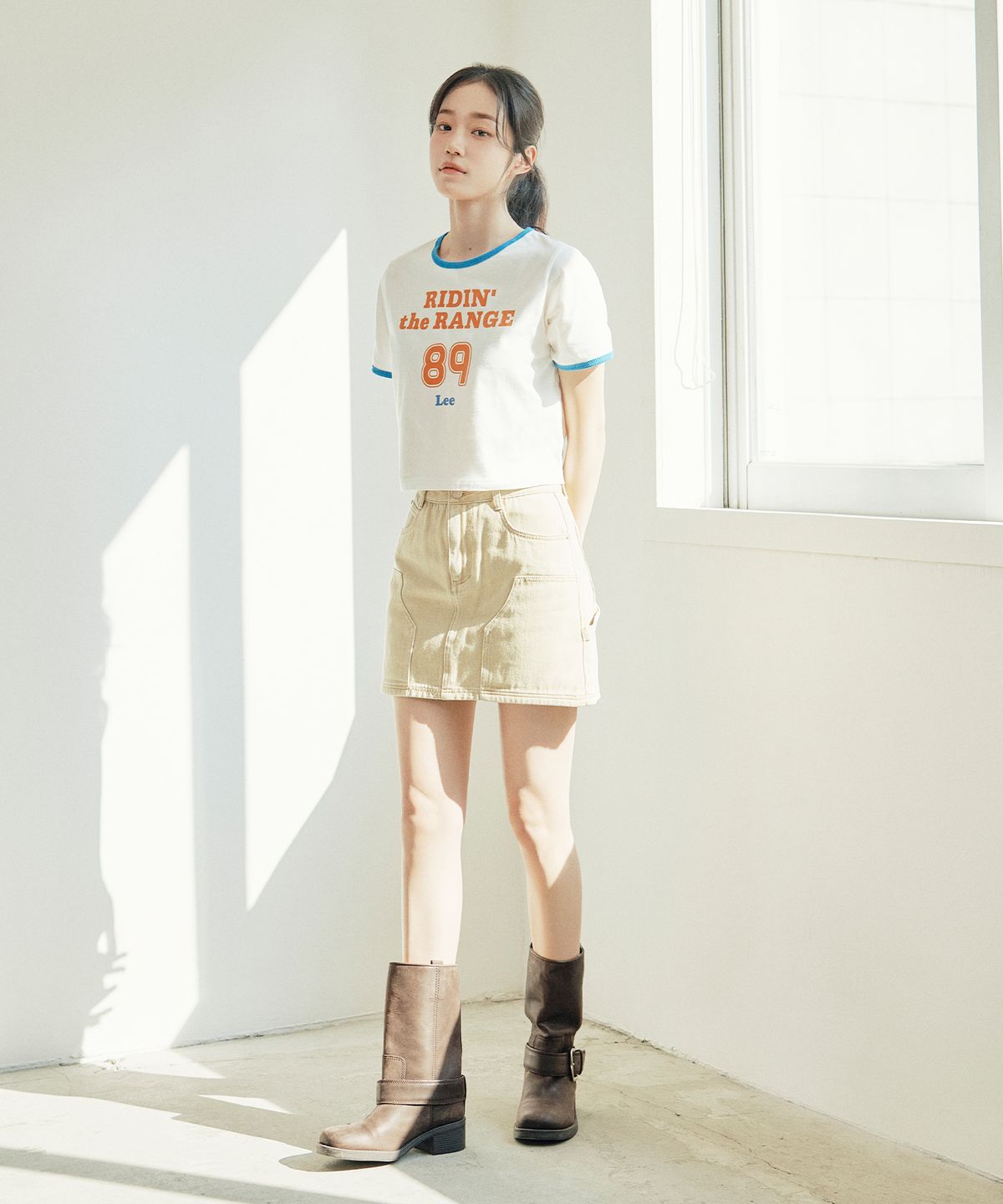 리(LEE) 우먼 데님 페인터 미니 스커트 베이지