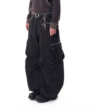 Knee Pin-tuck Contrast Cargo Pants (Black)